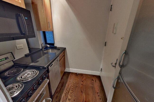 Foto del edificio - 219 E 23rd St
