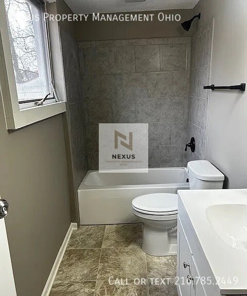 Building Photo - 240 Arch St