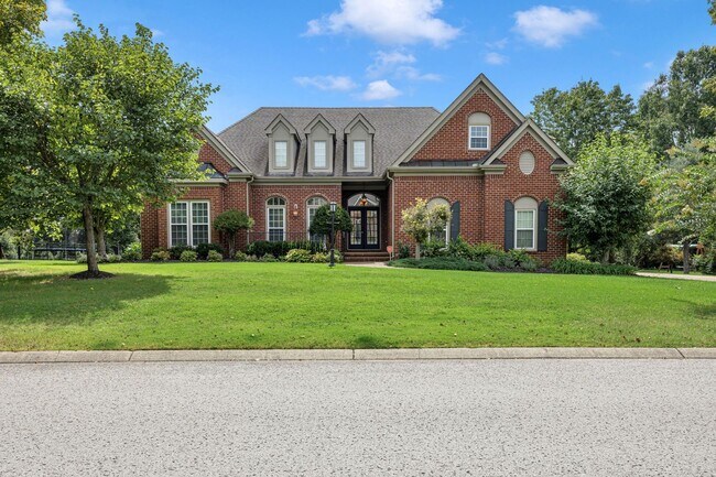 Foto del edificio - Welcome to this charming all-brick rental ...