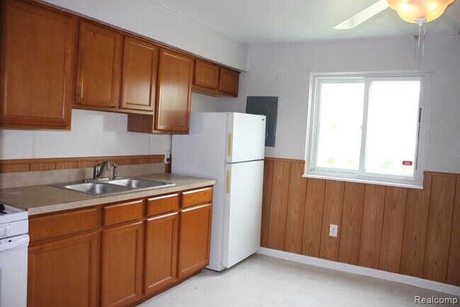 Foto del edificio - 32161 Genessee St
