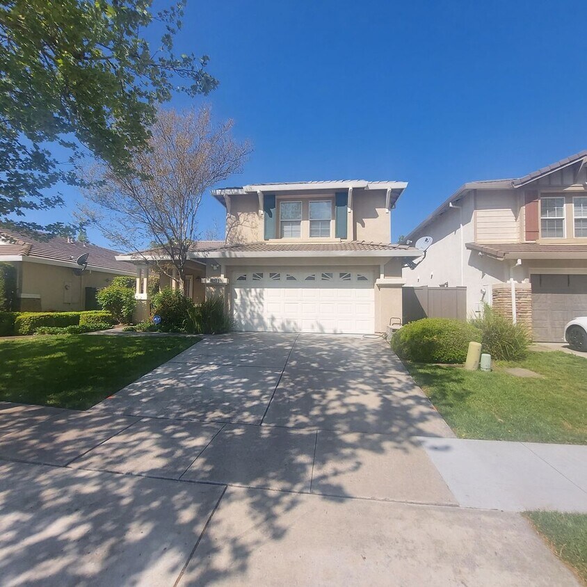 Foto principal - Natomas Park, spacious 3 bedroom with larg...