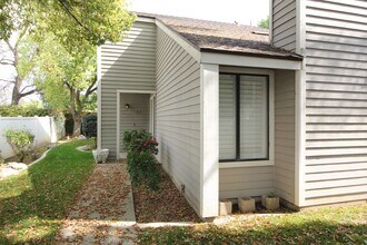 Building Photo - 8000 Kroll Way