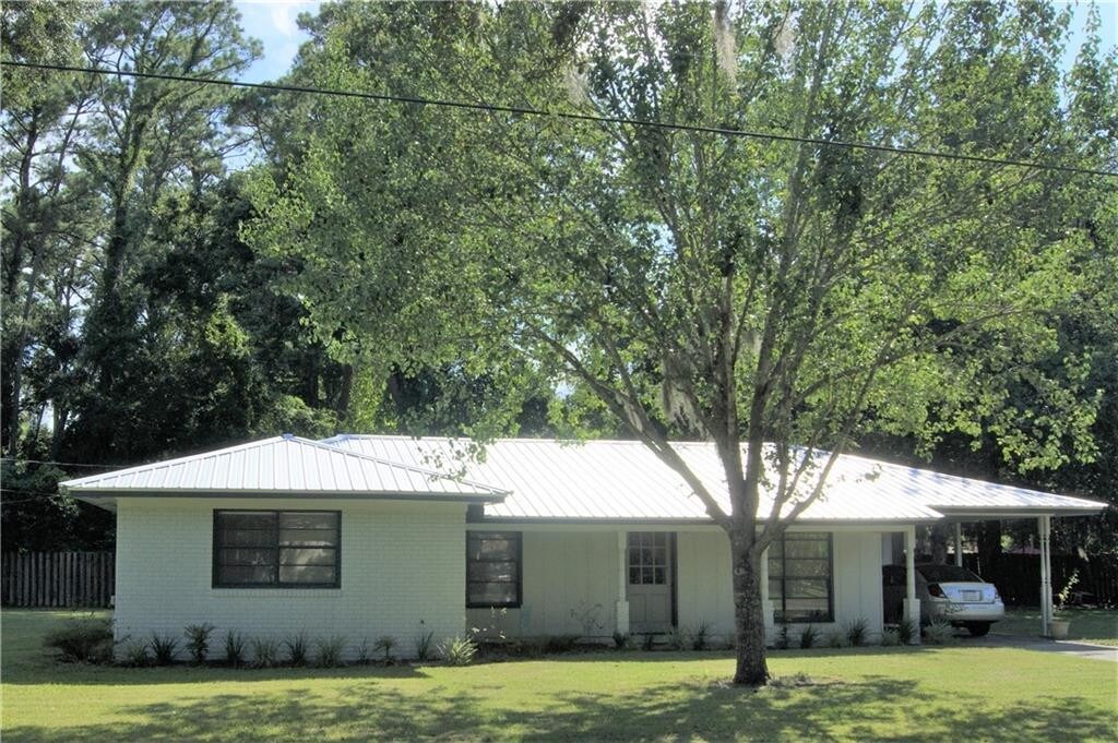 5 Oak Acres, Brunswick, GA 31523 House for Rent in Brunswick, GA