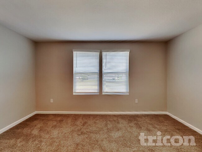 Foto del edificio - 311 Irving Bend Dr