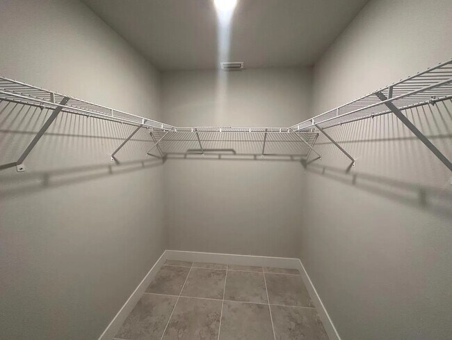 Building Photo - 2717 28th St SW