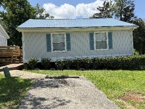 Building Photo - 1705 S Calhoun St