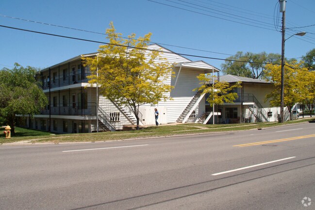 Building Photo - Maryann Apartments