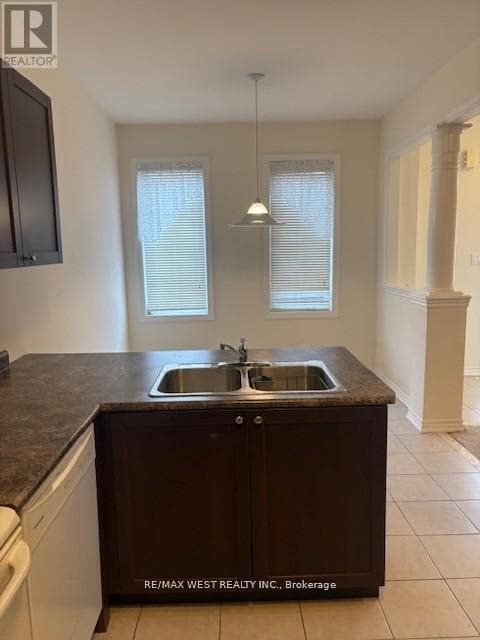 Building Photo - 7 Village Gate Dr