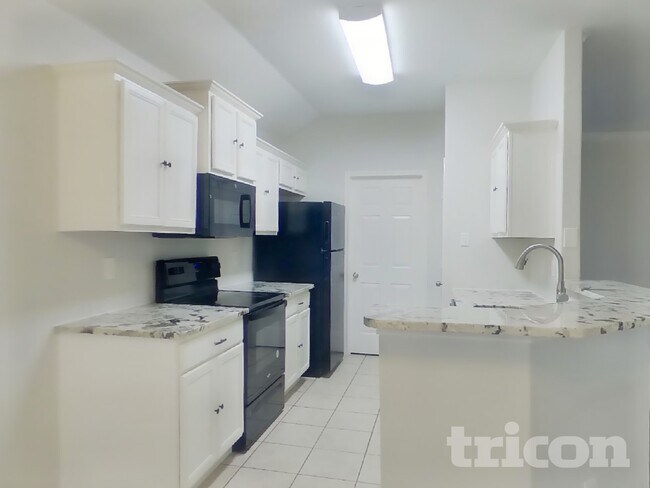 Foto del edificio - 1630 Emily Ln