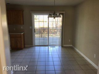 Building Photo - 3 br, 2.5 bath Townhome - 127 Newman Rd