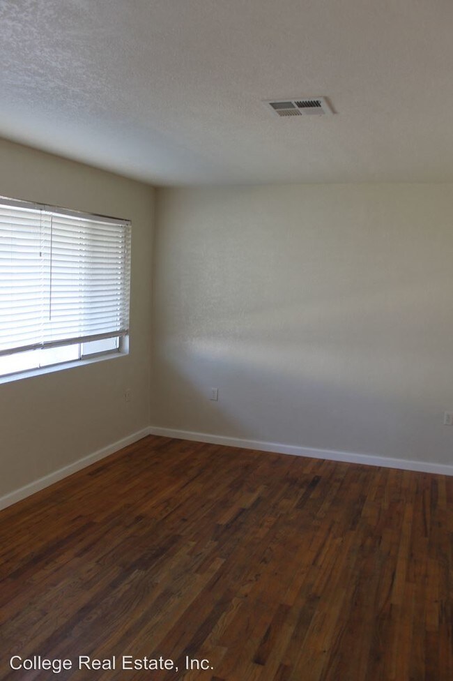 Building Photo - 3036 Cherryland Ave