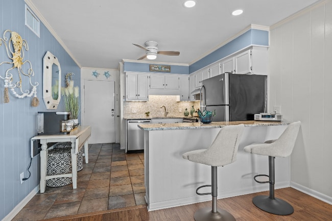 Building Photo - 301 Commerce Way