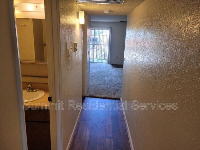 Foto del edificio - 8490 E Old Spanish Trail
