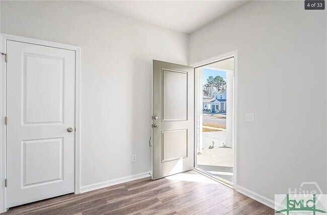 Foto del edificio - 186 Crosstown Ave