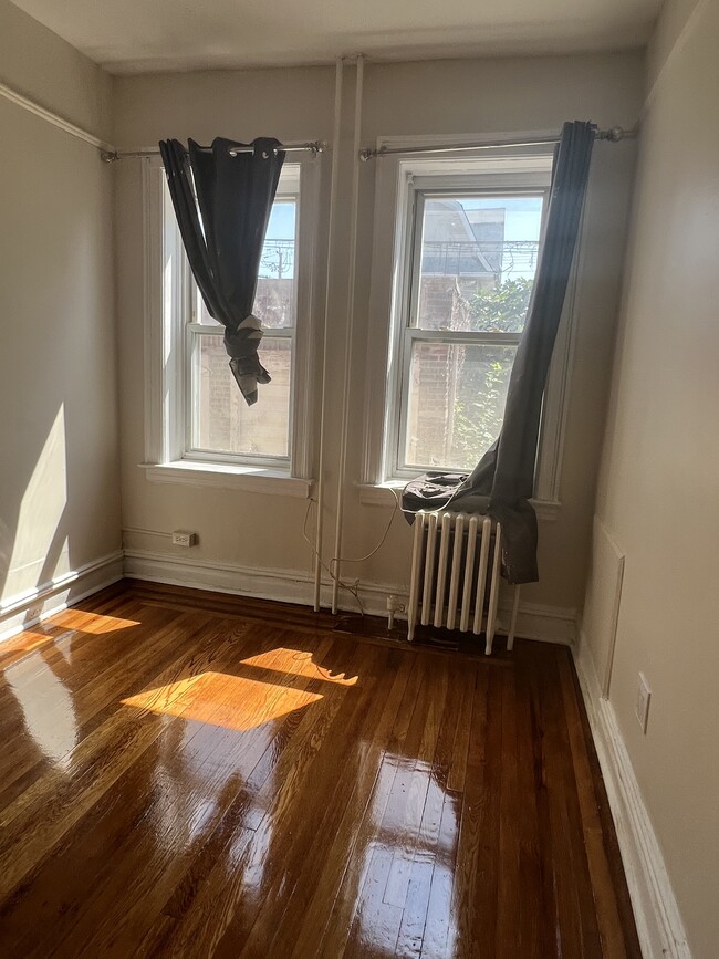 Foto del edificio - 1181 E 34th St