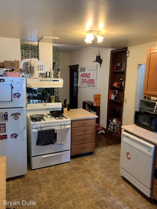 Foto principal - 2182 Summit St