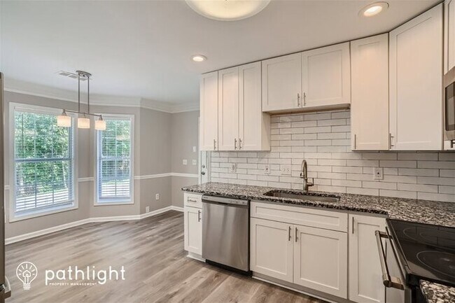 Foto del edificio - 875 Harbor Bay Drive, Lawrenceville, GA, 3...