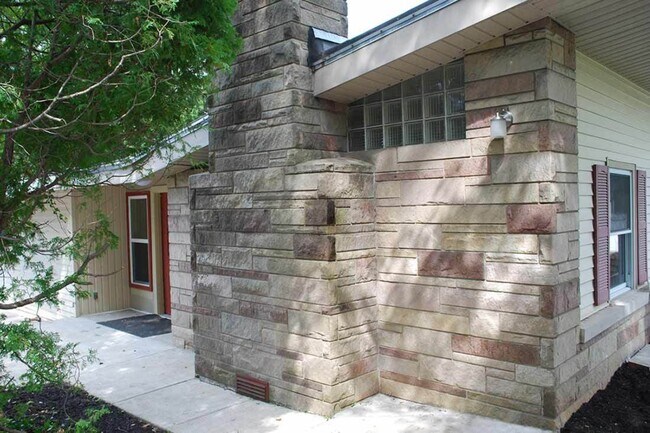 Foto del edificio - 1415 E Hunter Ave