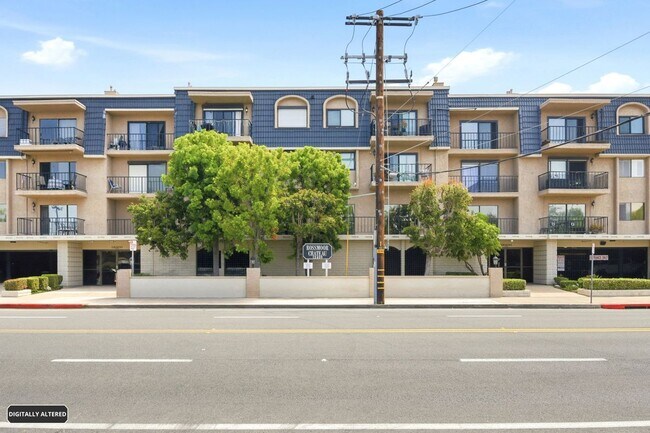 Foto del edificio - 12400 Montecito Rd