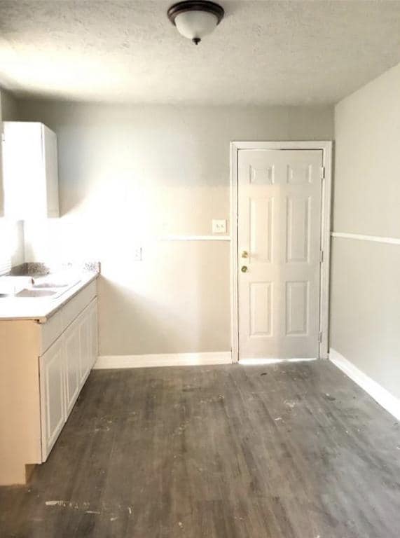 Photo - 2002 Bleker St House