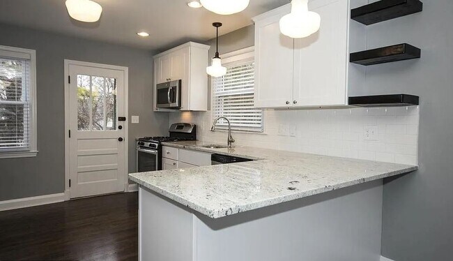 Foto del edificio - 4401 Buchanan Ave