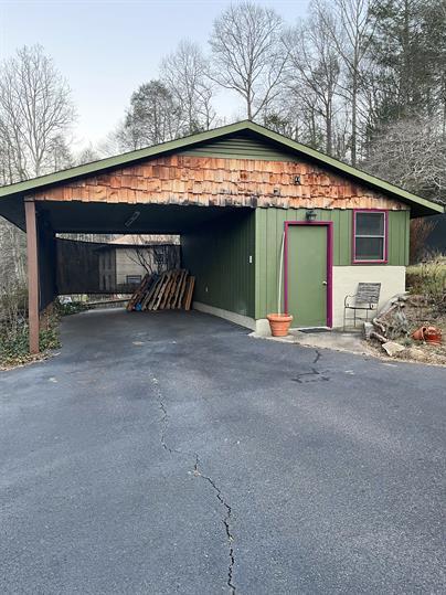 Building Photo - 1115 Bee Tree Rd