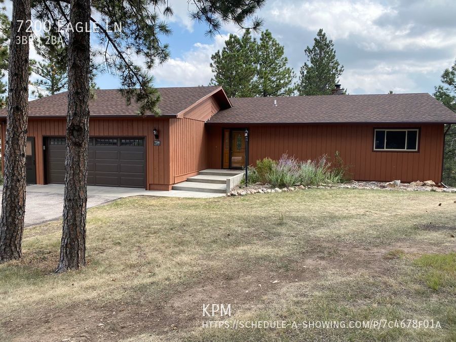 Primary Photo - 3 BED | 2 BATH | DOUBLE GARAGE | BLACK HAWK