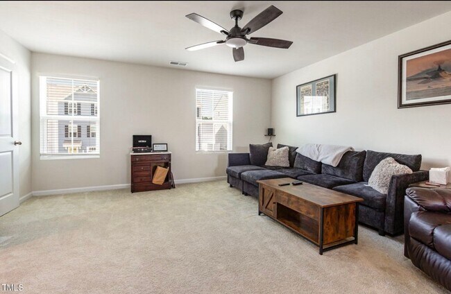 Foto del edificio - 416 Emerald Shire Way