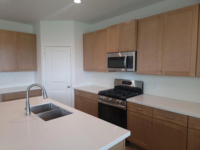 Foto del edificio - 1037 Tillman Ln