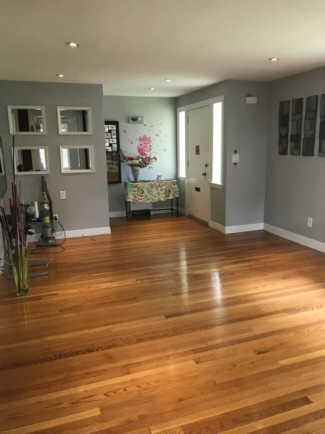 Living room - 6 Talbot St