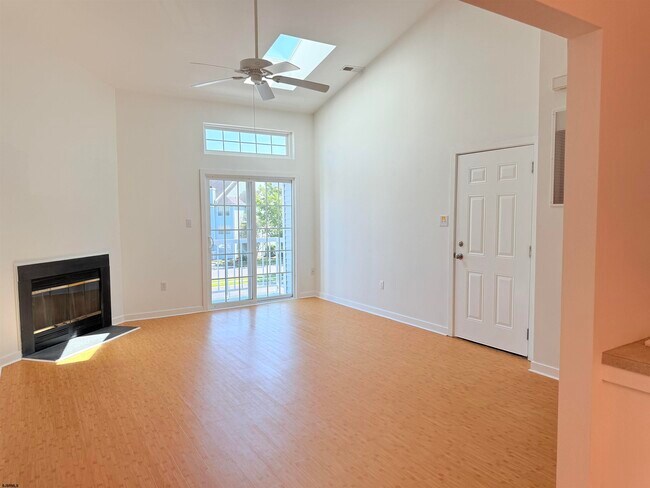Building Photo - 376 Heather Croft