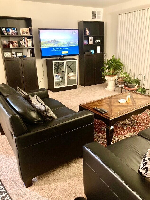Foto principal - 1647 Woodduck Ln