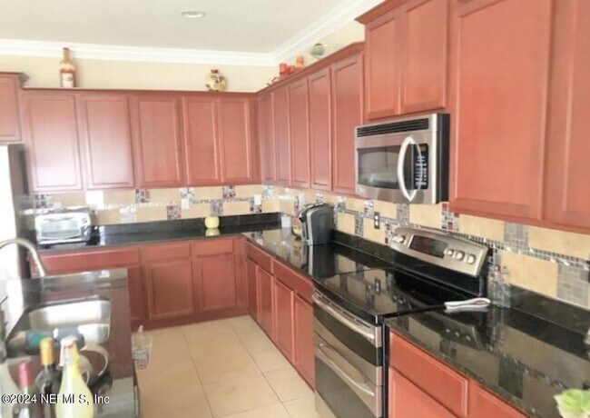 Building Photo - 15784 Messara Ct