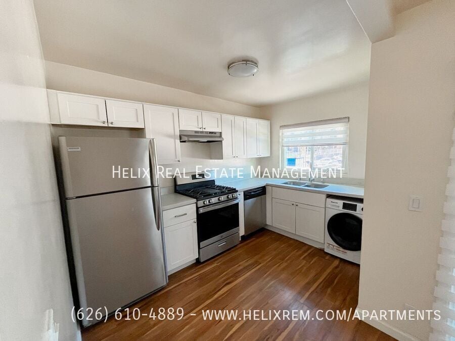 Primary Photo - 285 N Oakland Ave