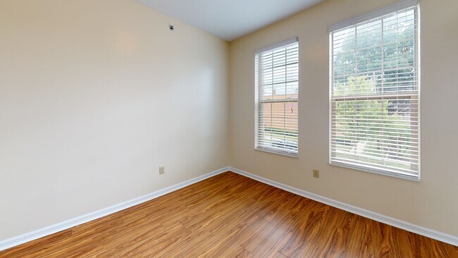 Foto del edificio - 18 S Poplar, Uptown Oxford