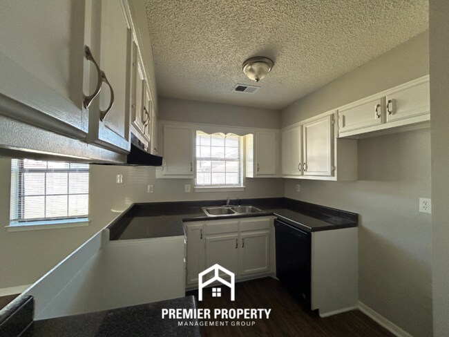 Foto del edificio - 6200 Somerset Cove