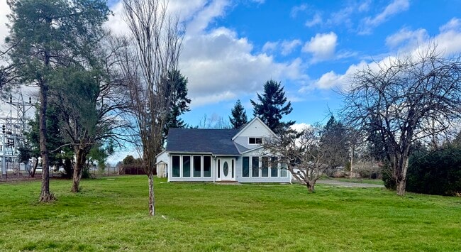 Building Photo - 16702 SE 1st St