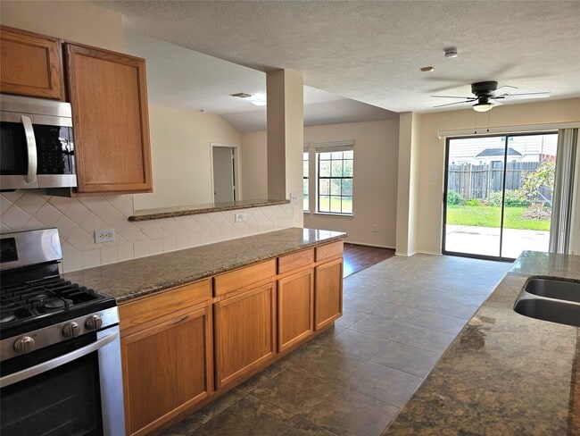 Building Photo - 16106 Darwood Ct