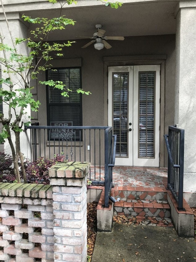 Foto principal - Saint Charles - Luxury 2 Bedroom, 2 Bathroom Condo