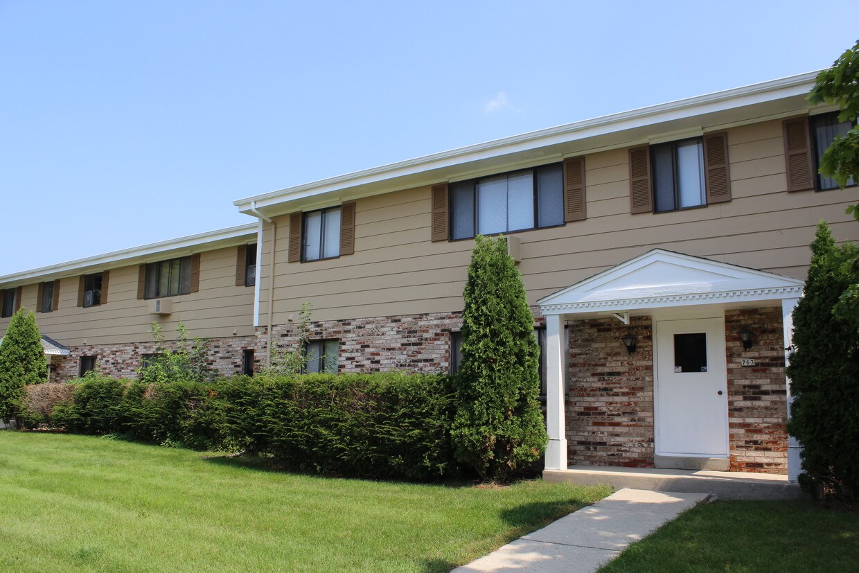 761 S River Rd, West Bend, WI 53095 Apartments in West Bend, WI