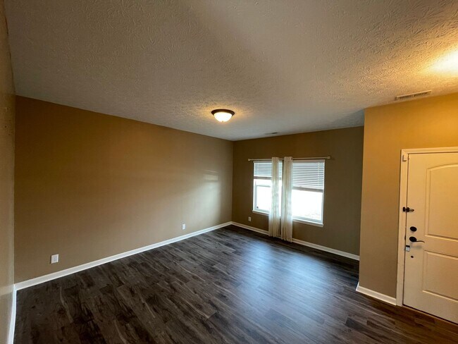 Foto del edificio - Updated 3 Bedroom House W/ Loft Area!