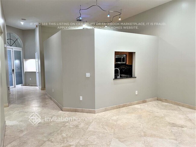 Foto del edificio - 8165 Madison Lakes Cir S