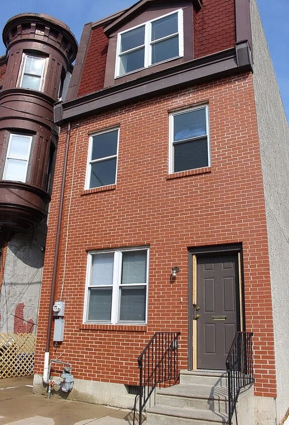 Photo - 909 N 42nd St (Philadelphia, PA)
