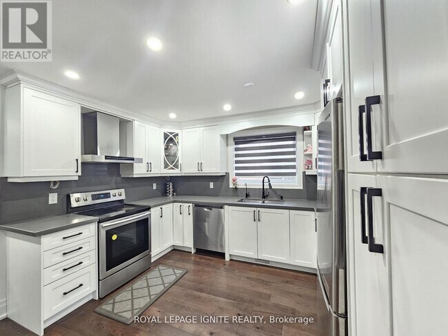 Building Photo - 208 Plunkett Rd