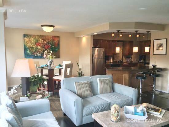 Foto del edificio - Condo For Rent at Winston Churchill