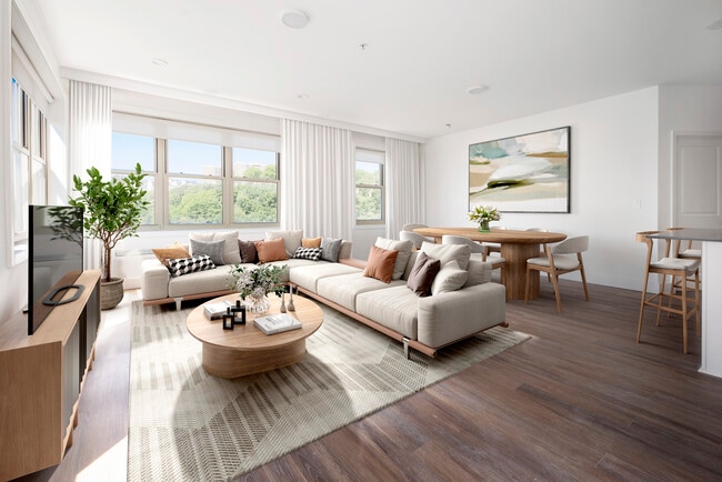 Building Photo - 55 Riverwalk