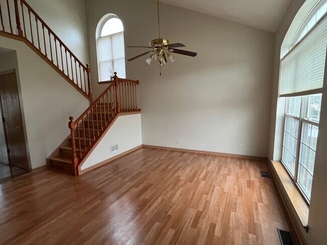 Foto del edificio - 2936 Deerpath Ln