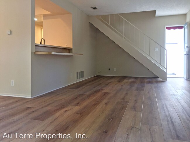 Building Photo - 2522 Elden Ave