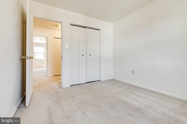 Foto del edificio - 8116 Rhodell Ln