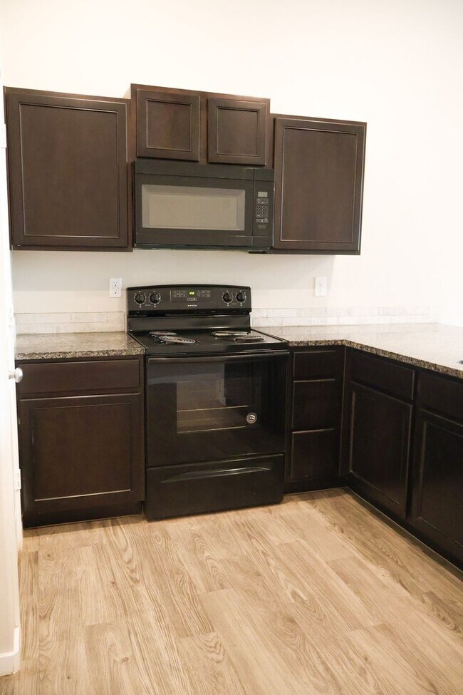 Foto del edificio - Upland Heights- 7047